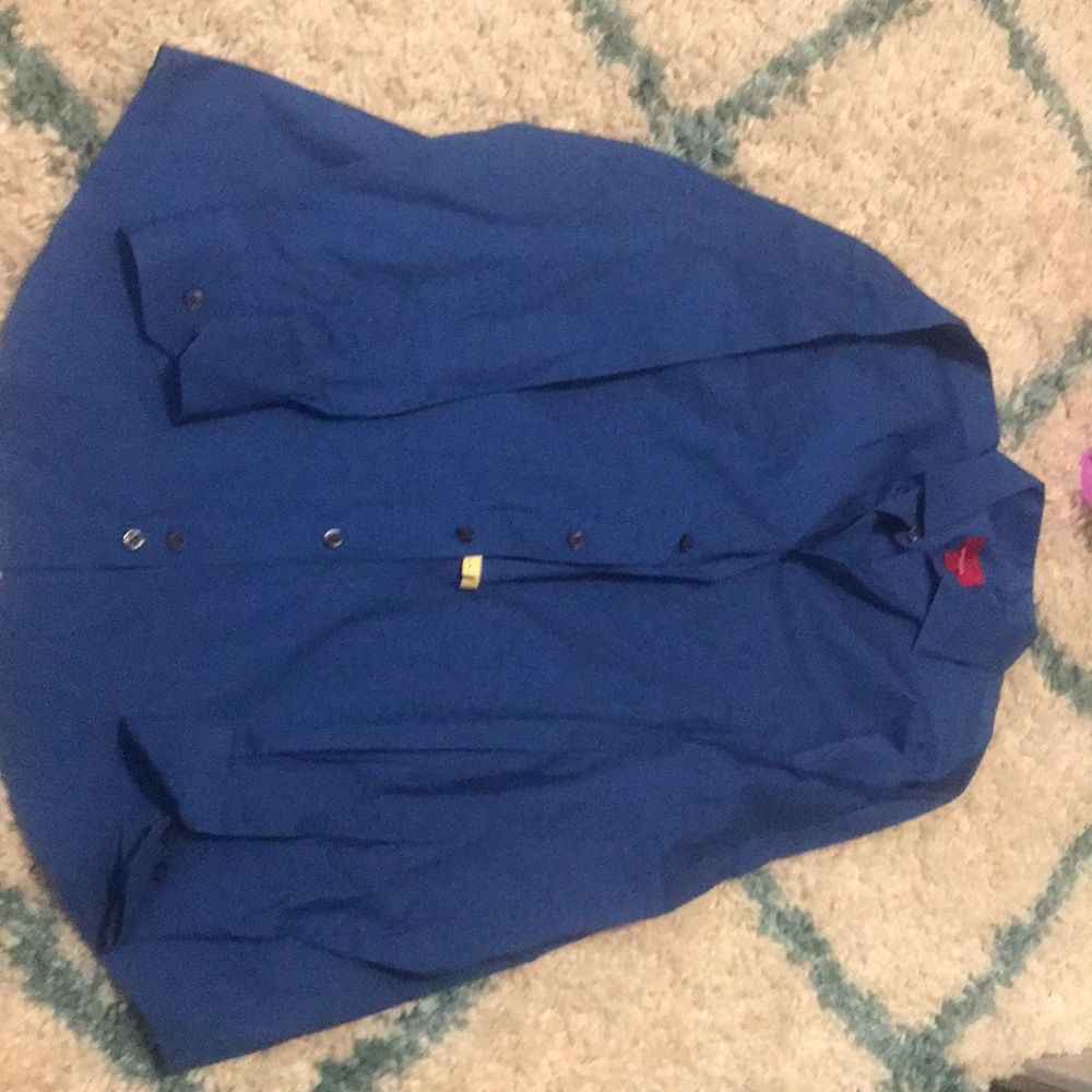 Worn once men’s Alfani button down dress shirt